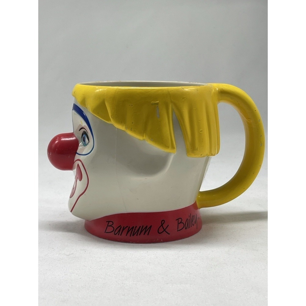 Vintage Ringling Bros and Barnum & Bailey Circus White CLOWN Plastic Mug Cup - Picture 2 of 9